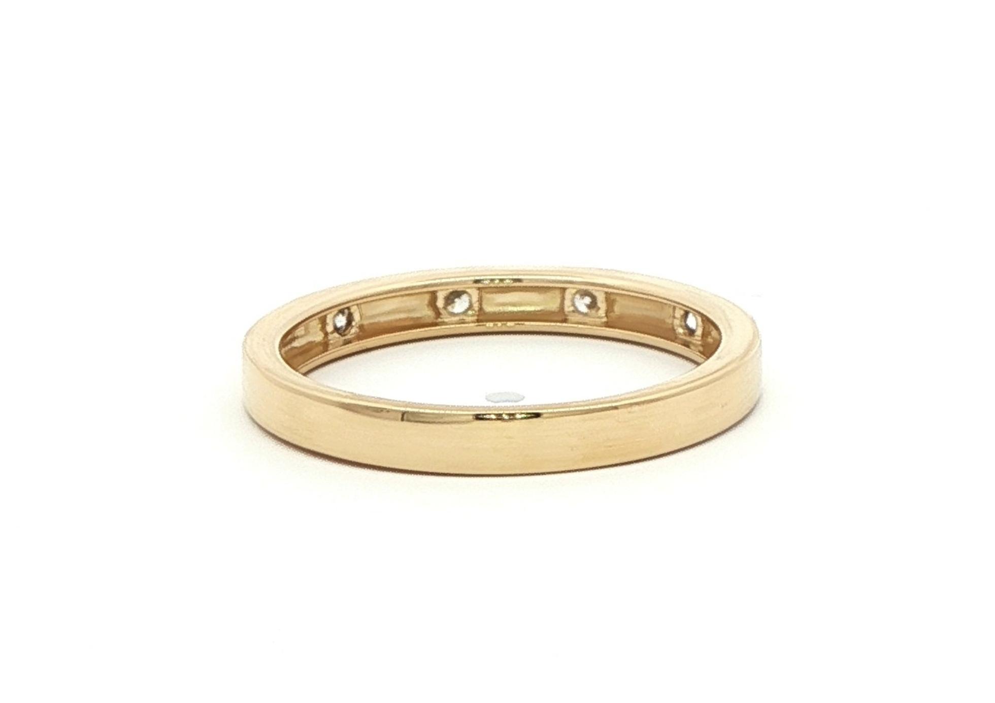 4-Stone Flush-Set Diamond Band in Yellow Gold (0.25cts TWT) back