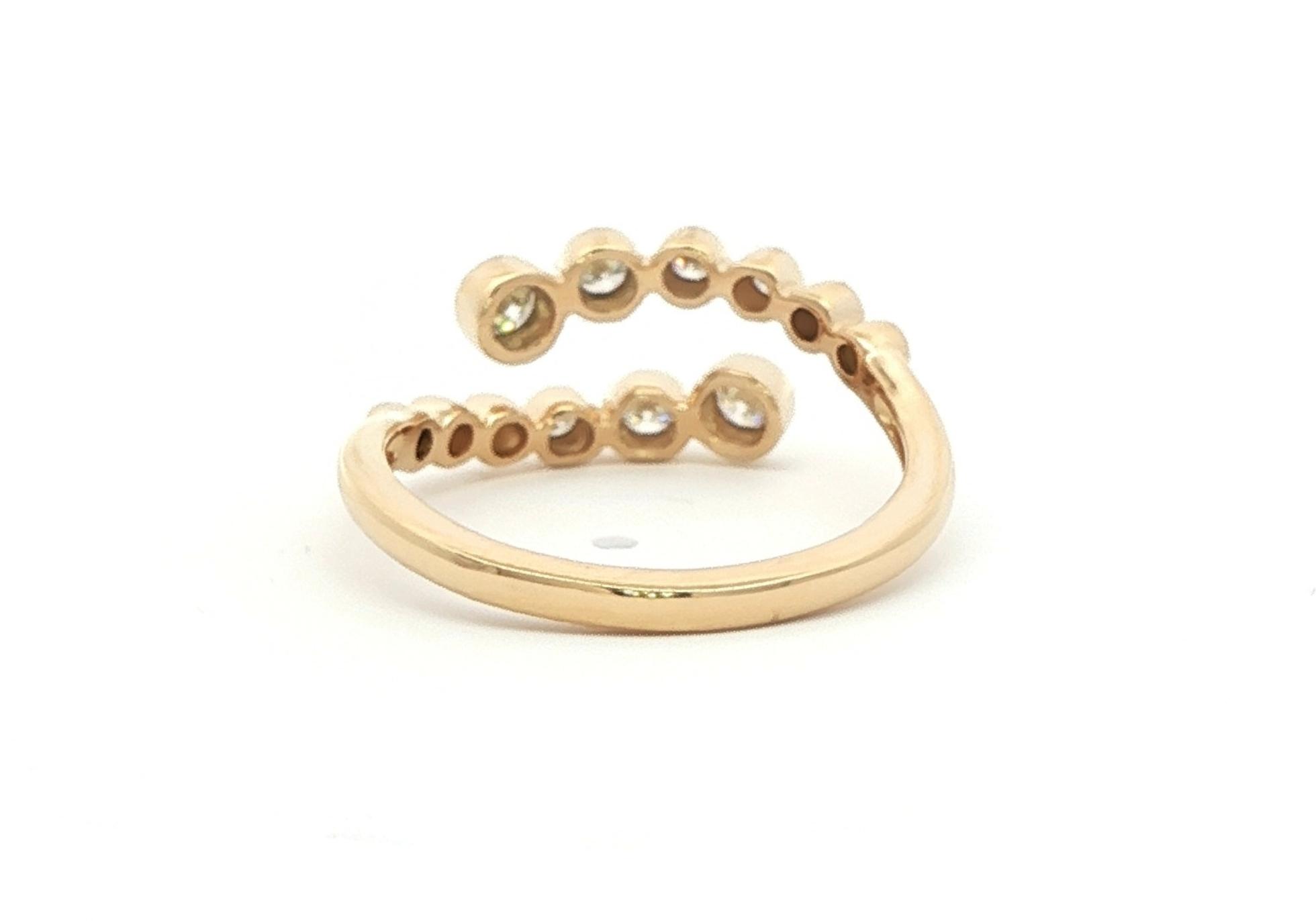 Bypass Style 12-Stone Bezel-Set Diamond Ring in Yellow Gold (0.38cts TWT) back