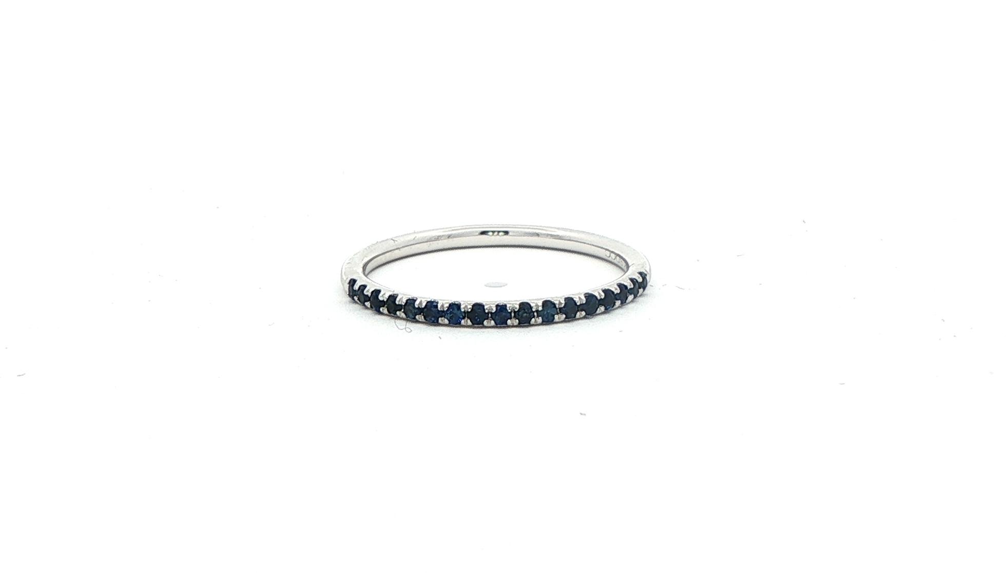 17-Stone Prong-Set Sapphire Ring in White Gold (0.25cts TWT)