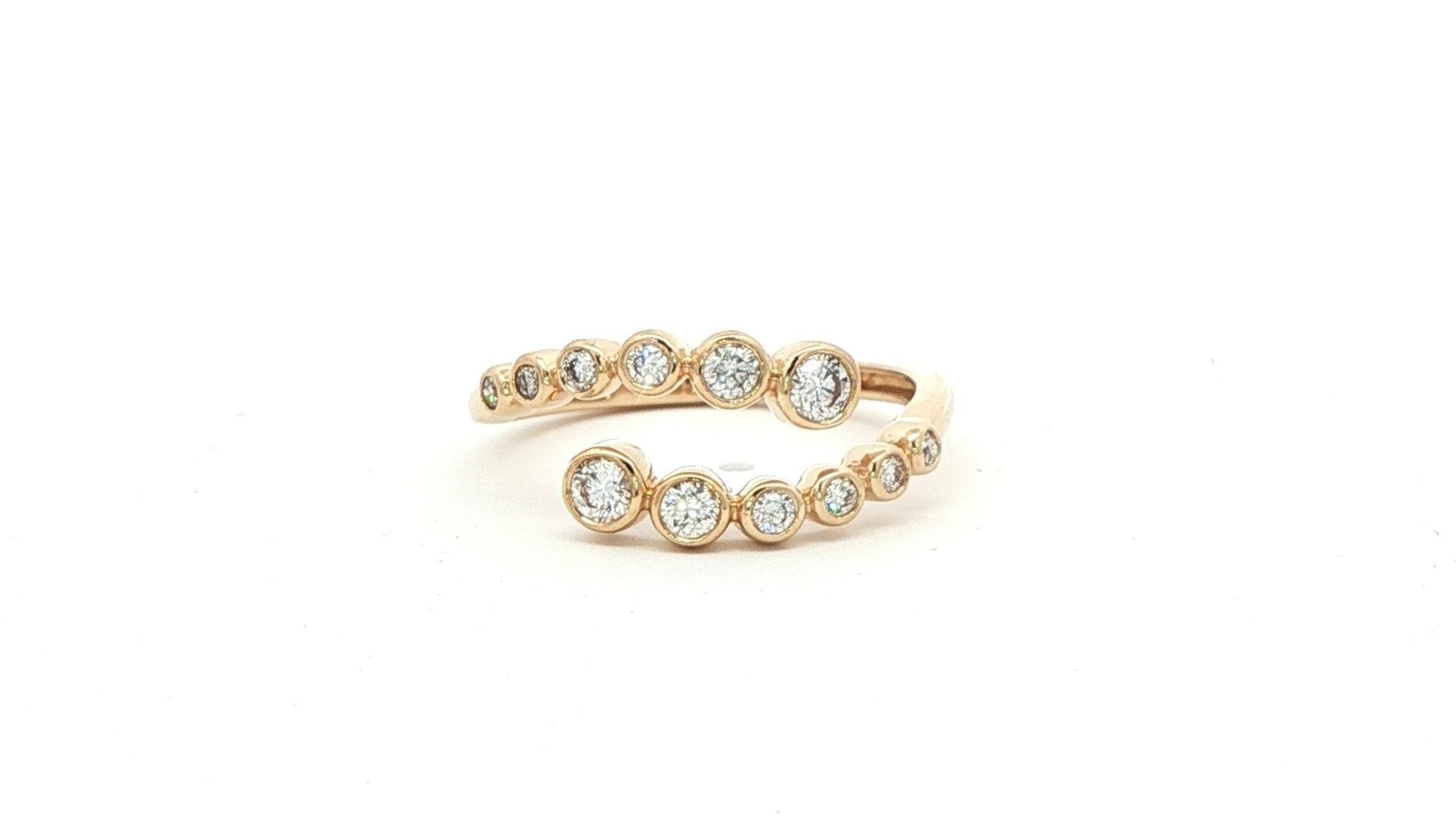 Bypass Style 12-Stone Bezel-Set Diamond Ring in Yellow Gold (0.38cts TWT)