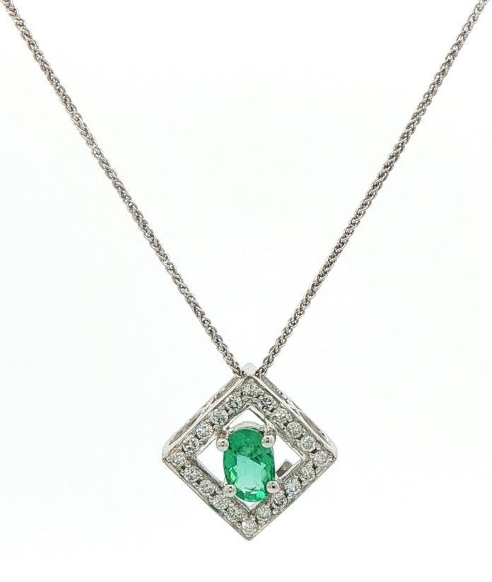 content/products/Estate Piece: Square Kite-Set Emerald and Diamond Necklace in White Gold (0.85cts TWT)