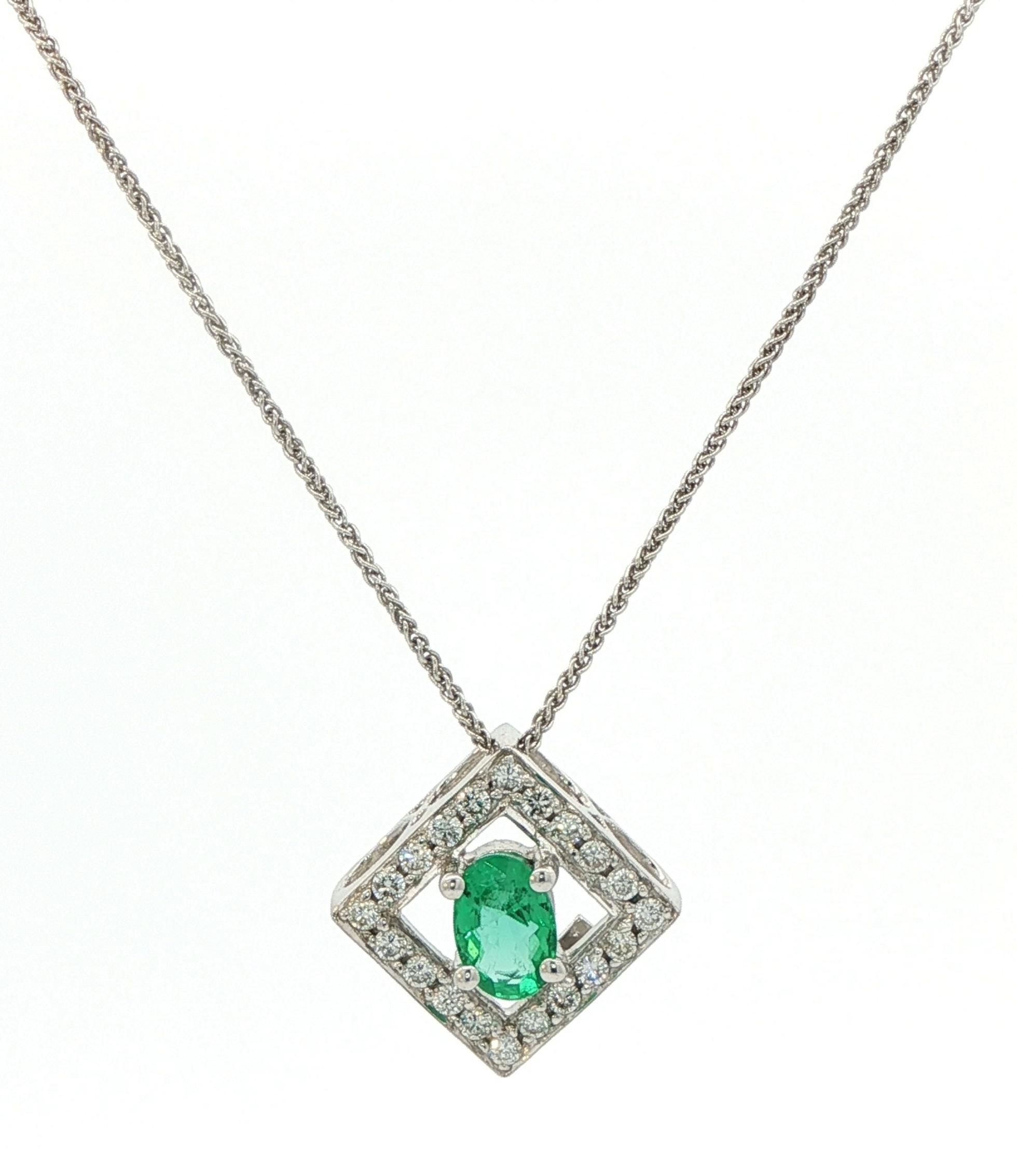 Estate Piece: Square Kite-Set Emerald and Diamond Necklace in White Gold (0.85cts TWT)