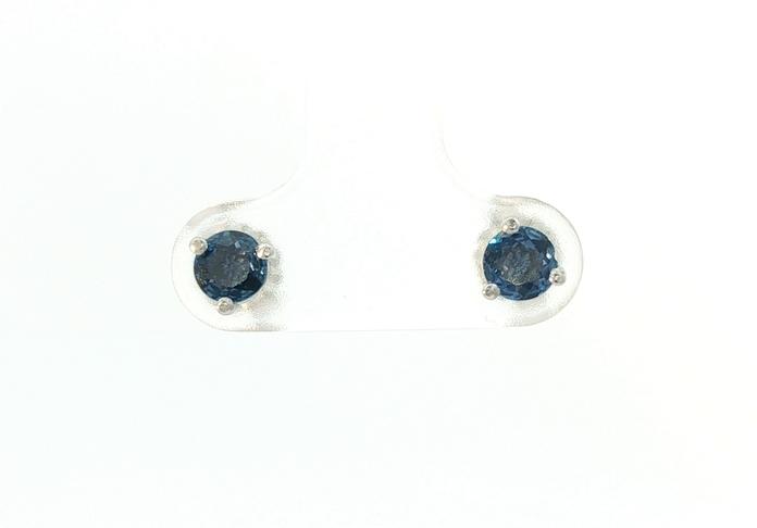 content/products/3-Prong Basket-Set Montana Yogo Sapphire Stud Earrings in White Gold (0.59cts TWT)