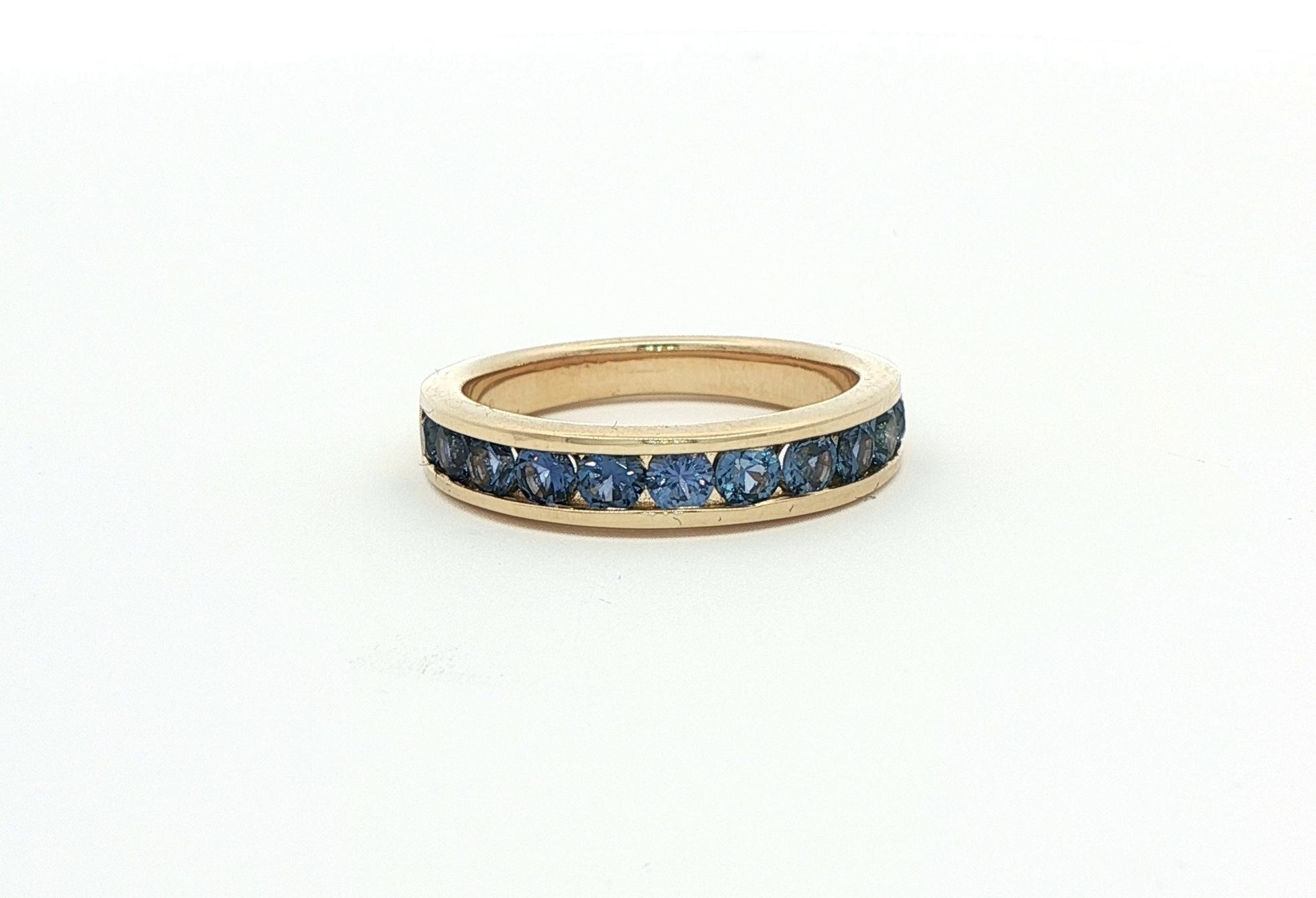 11-Stone Channel-Set Montana Yogo Sapphire Ring in Yellow Gold (1.10cts TWT)