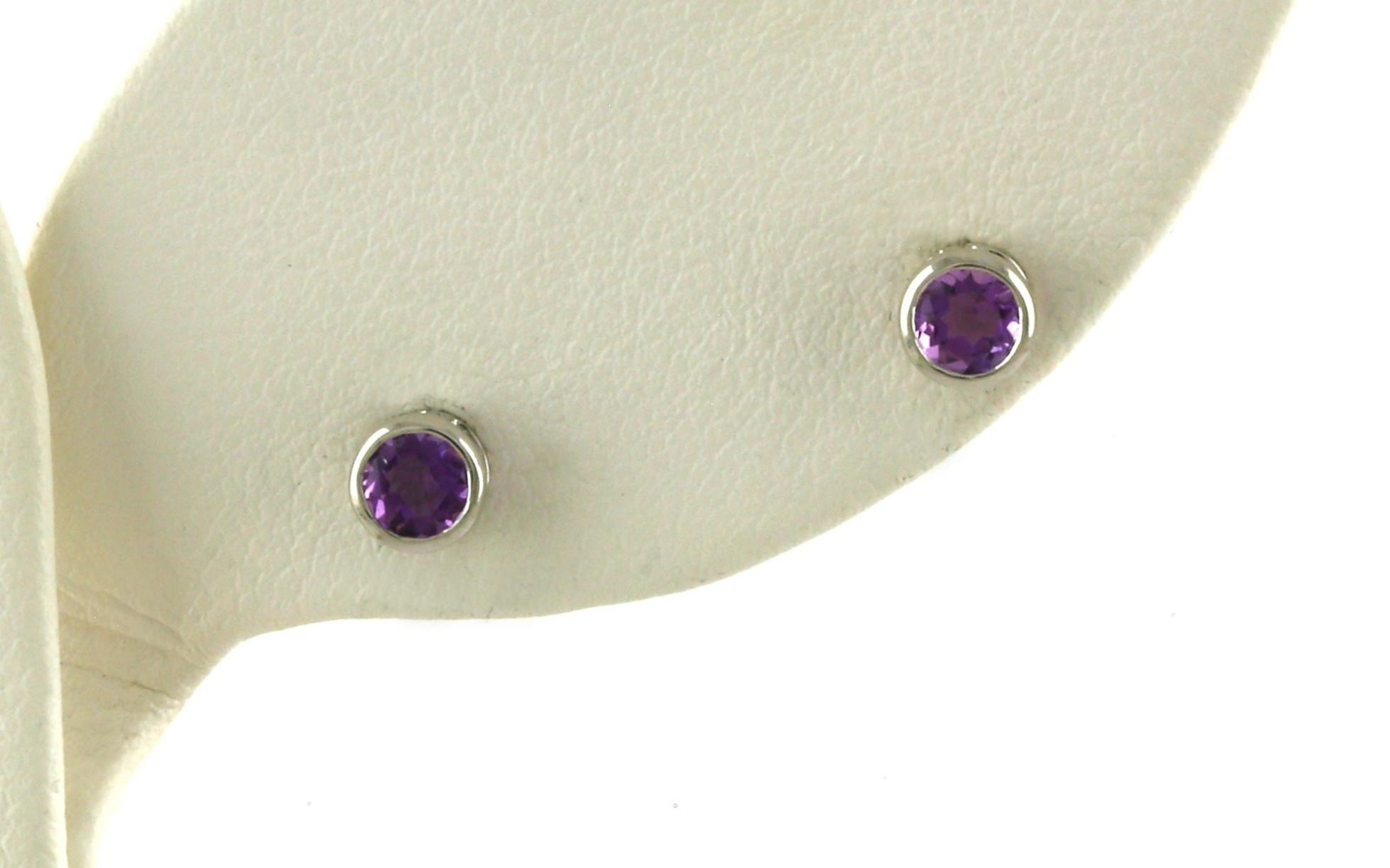 Bezel-Set Amethyst Solitaire Stud Earrings in White Gold (0.30cts TWT)