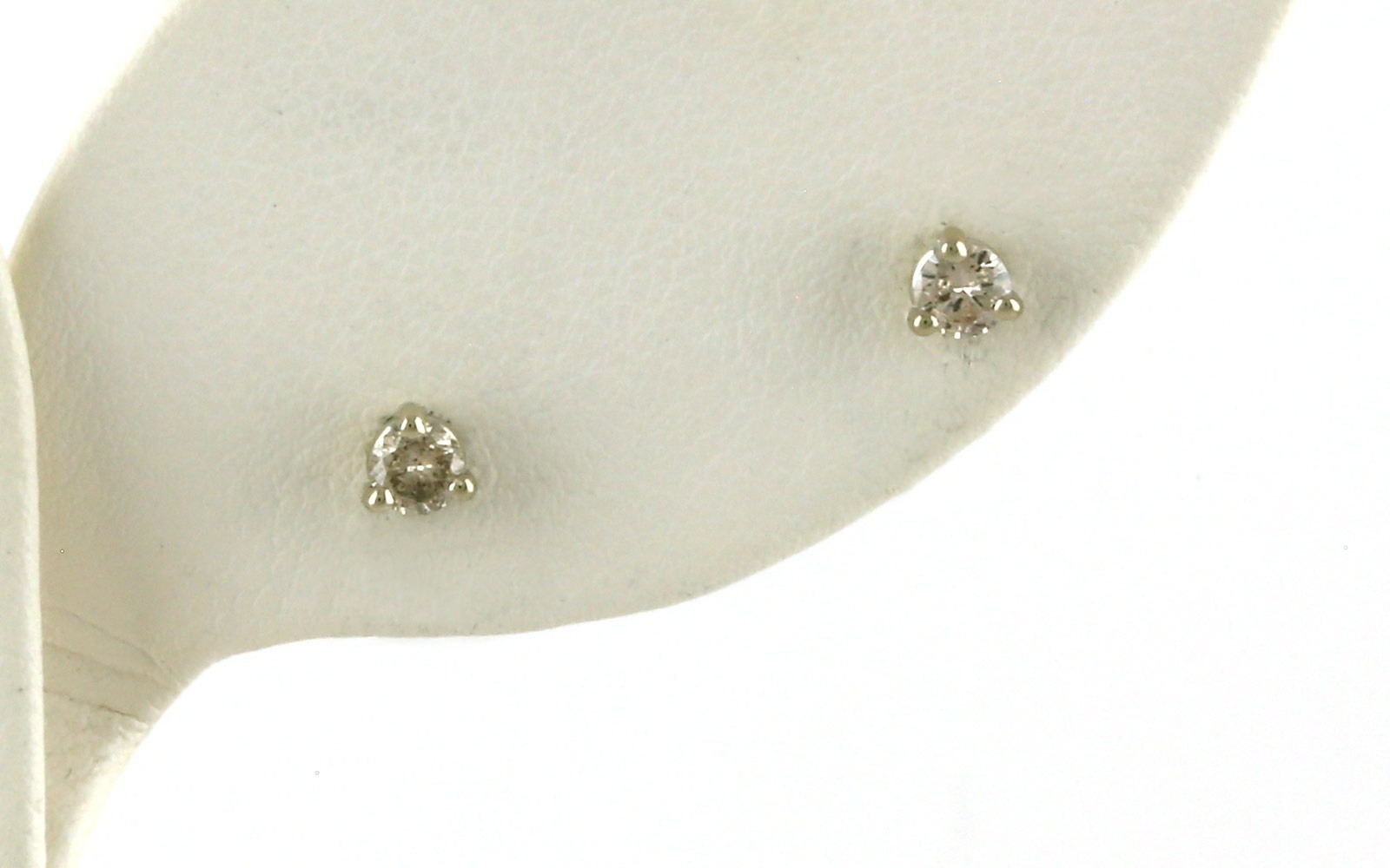 3-Prong Diamond Stud Earrings in White Gold (0.21cts TWT)