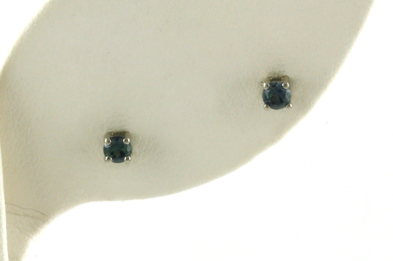 4-Prong Montana Sapphire Stud Earrings in Sterling Silver (0.25cts TWT)