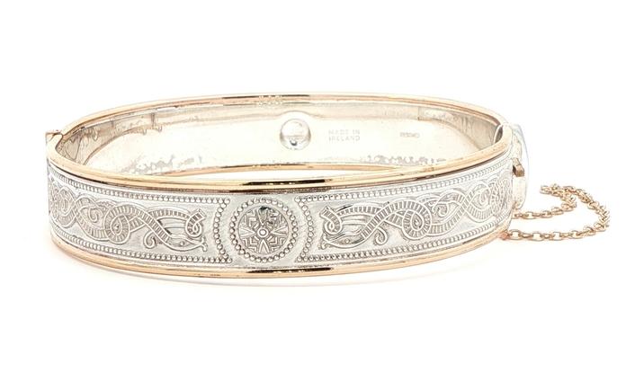 content/products/Estate Piece: Made in Ireland Two Tone Milgrain Detail Hinged Bangle Bracelet in Sterling Silver