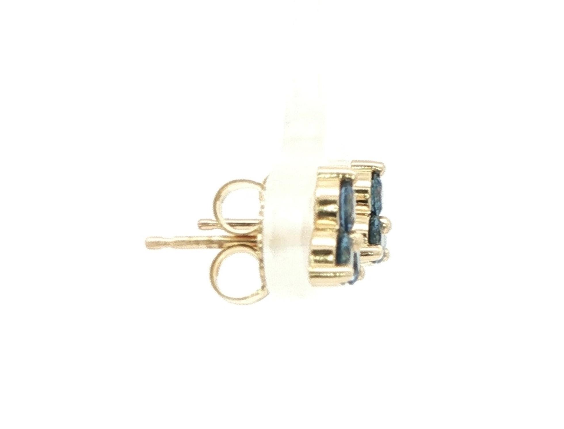 3-Stone Cluster Montana Yogo Sapphire Stud Earrings in Yellow Gold (0.67cts TWT) side