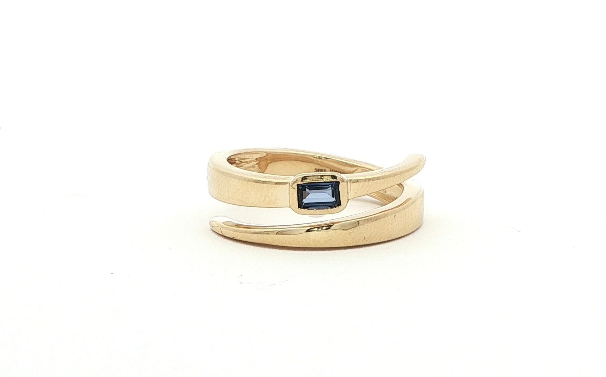 Bypass Style Bezel-Set Montana Yogo Ring in Yellow Gold (0.25ct)