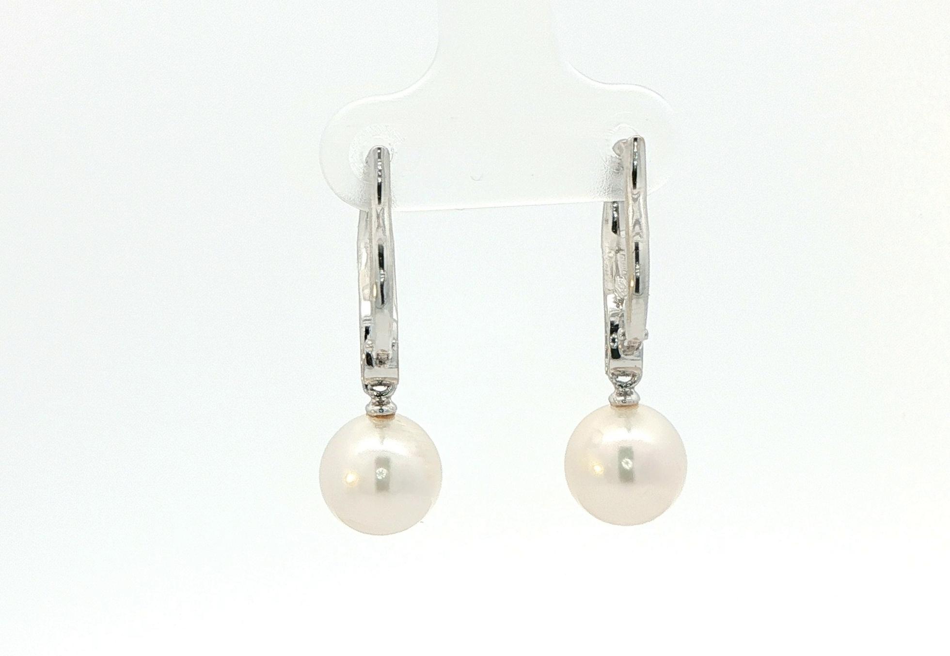 Estate Piece: Salviani Pearl and Diamond Leverback Earrings in White Gold (0.10cts TWT) back