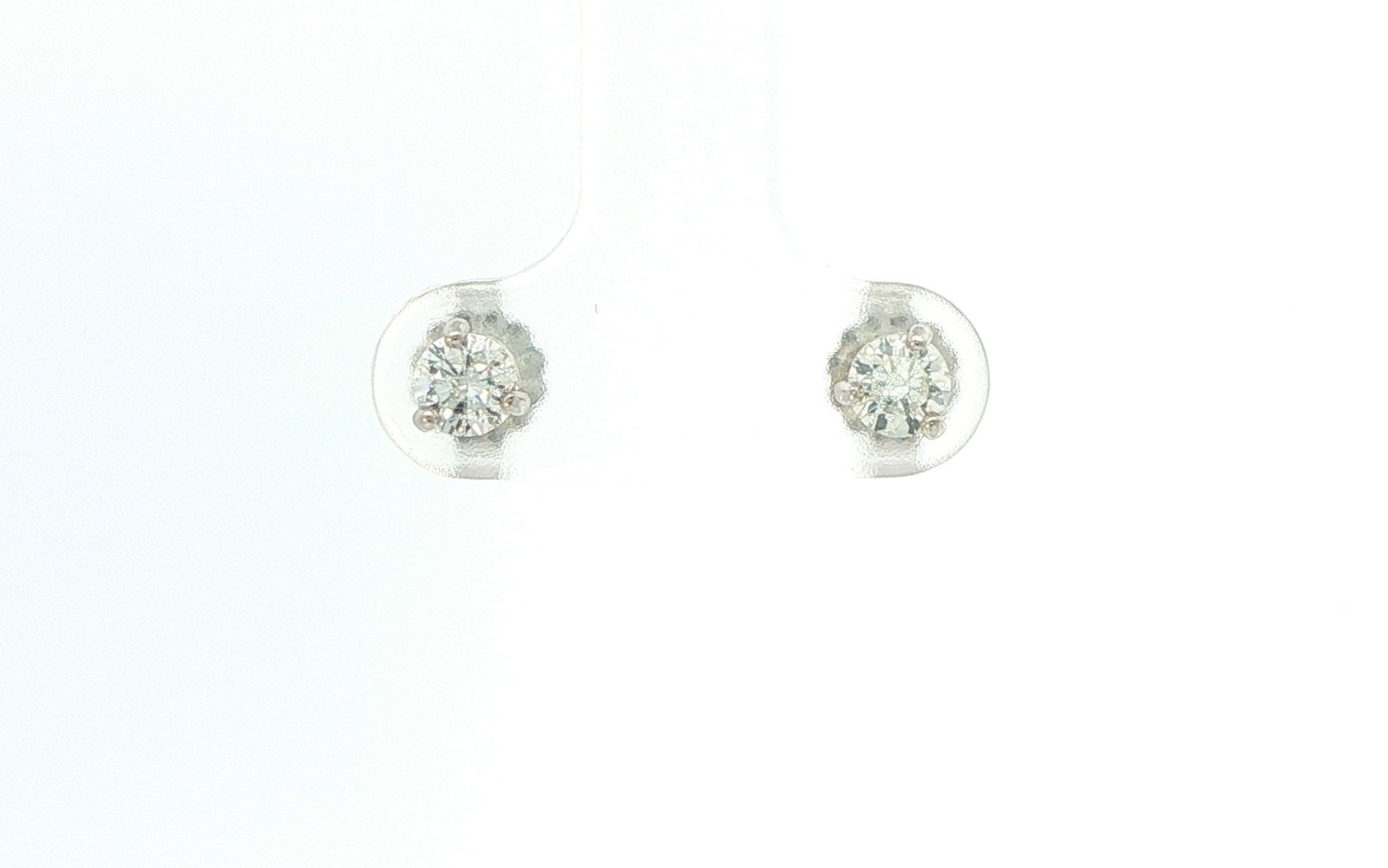 3-Prong Diamond Stud Earrings in White Gold (0.53cts TWT)
