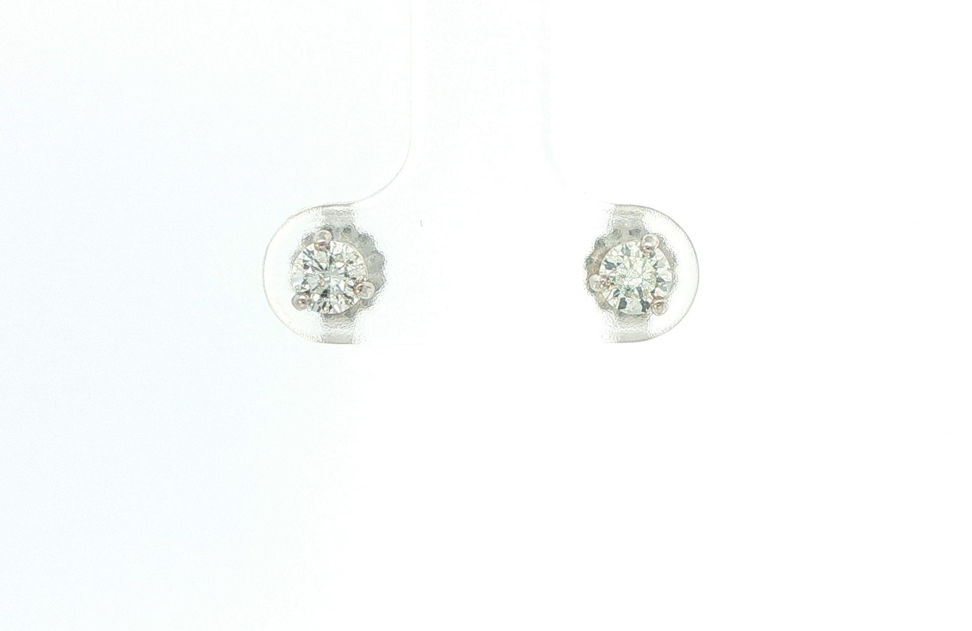 3-Prong Diamond Stud Earrings in White Gold (0.53cts TWT)