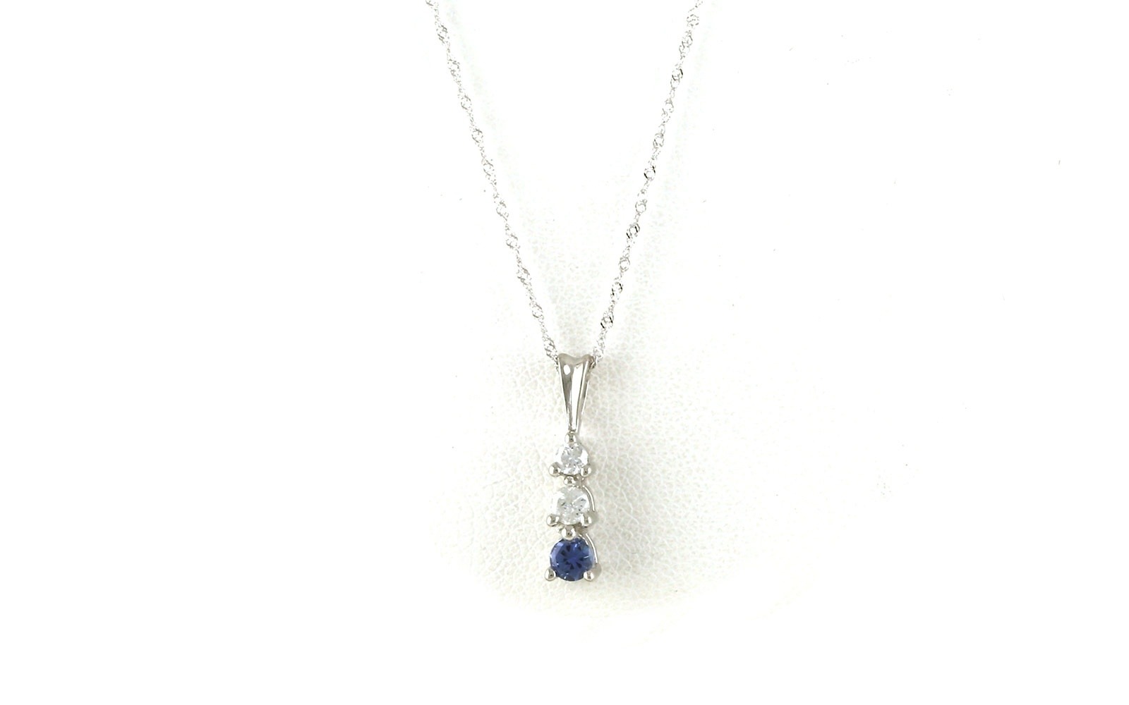 3-Stone Vertical Drop Montana Yogo Sapphire and Diamond Necklace in White Gold (0.236cts TWT)