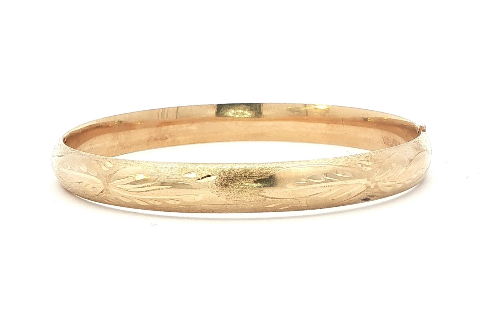 Estate Piece: Floral Hinged Bangle Bracelet in Yellow Gold