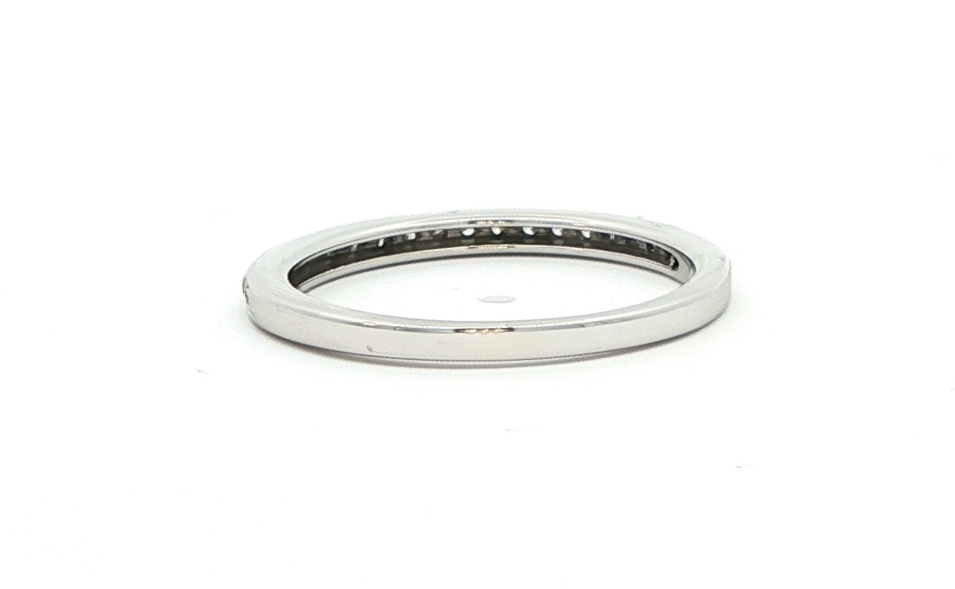 Estate Piece: 21-Stone Diamond Pave Band in White Gold (0.21cts TWT) back