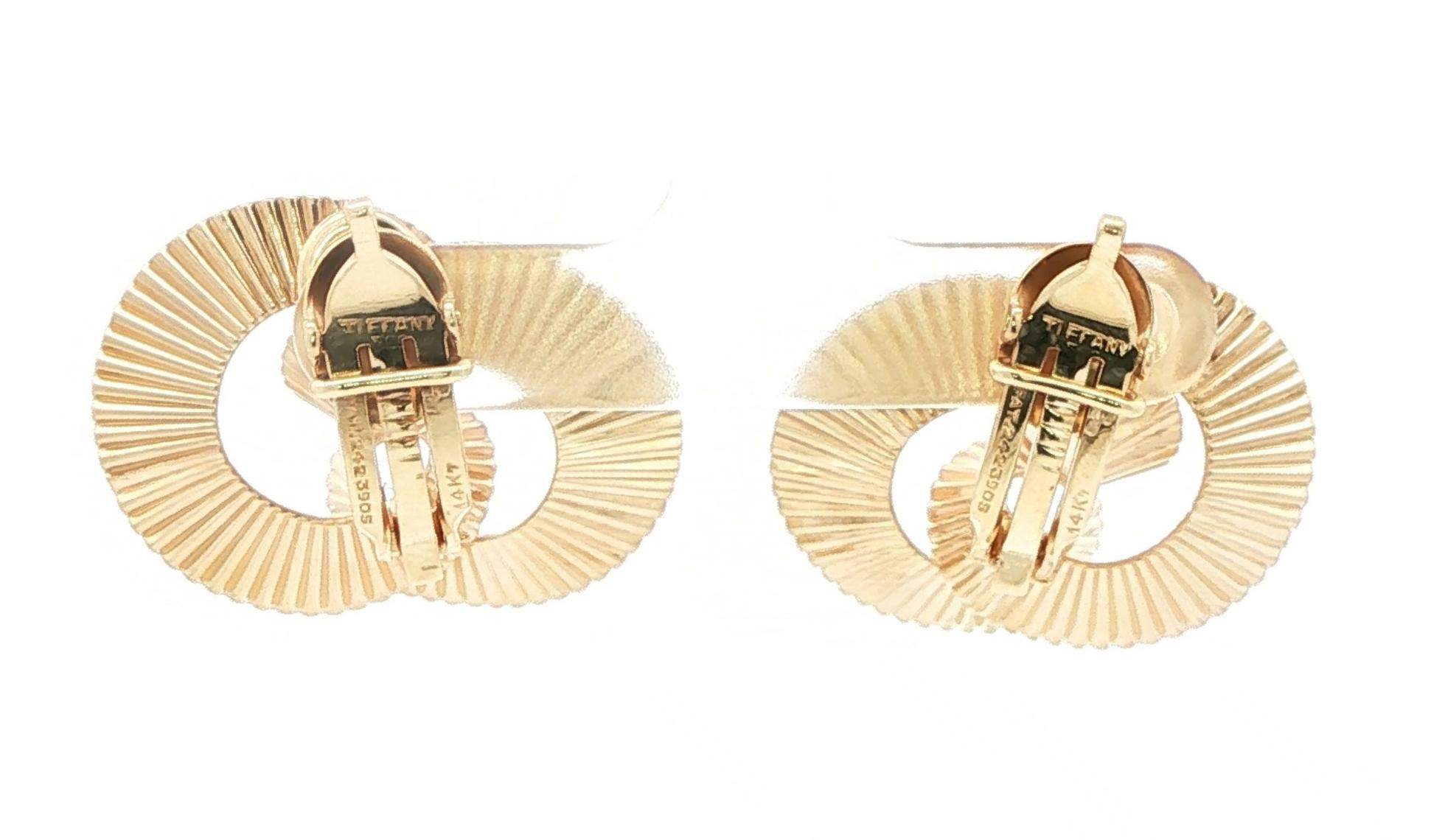 Estate Piece: Tiffany & Co Clip-On Wavy Swirl Earrings in Yellow Gold back