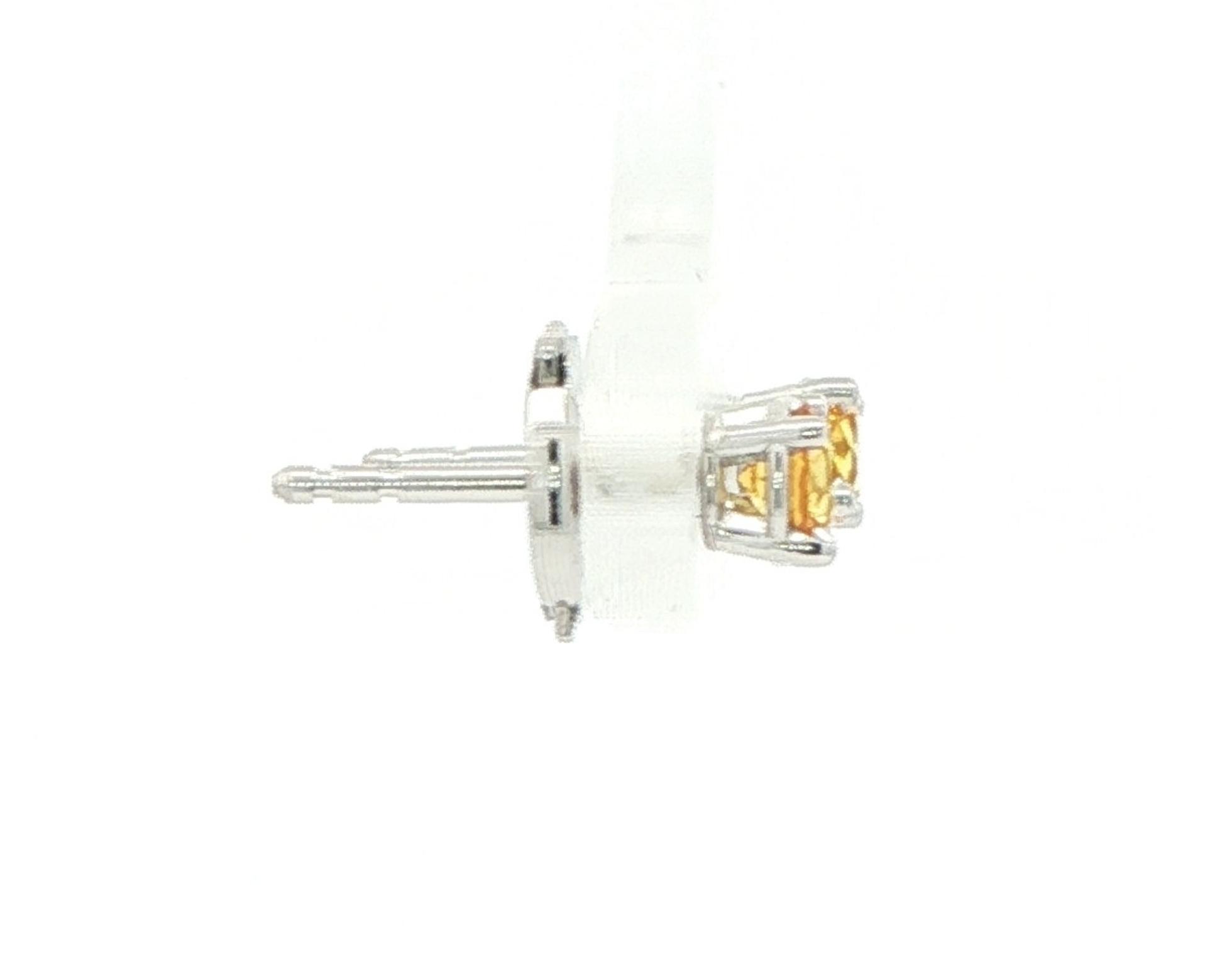 4-Prong Yellowish Orange Montana Sapphire Stud Earrings in White Gold (0.38cts TWT) side