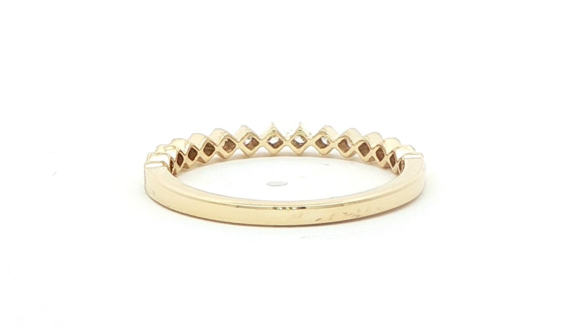 Geometric Milgrain Diamond Band in Yellow Gold (0.13cts TWT) back