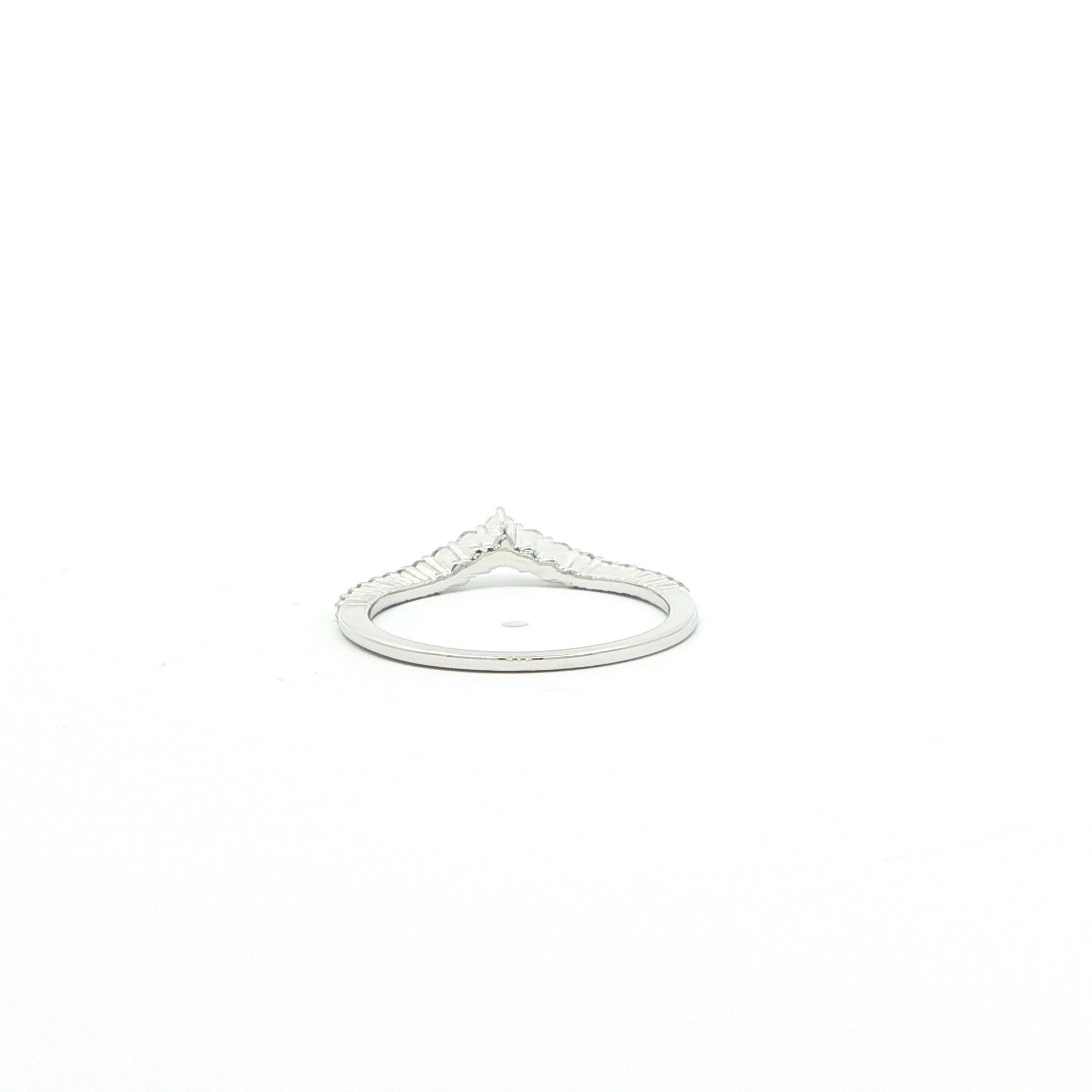 Chevron Share-Prong Diamond Band in White Gold (0.20cts TWT) back