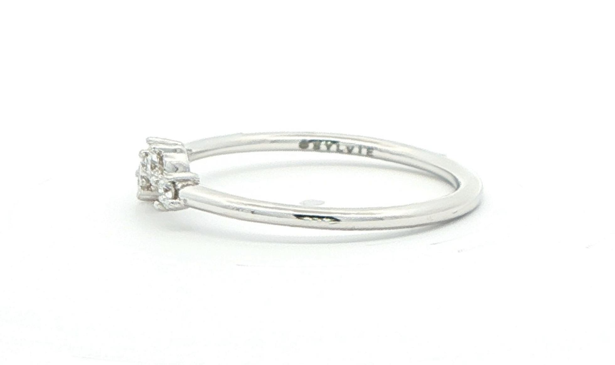 5-Stone Prong-Set Diamond Cluster Ring in White Gold (0.15cts TWT) side