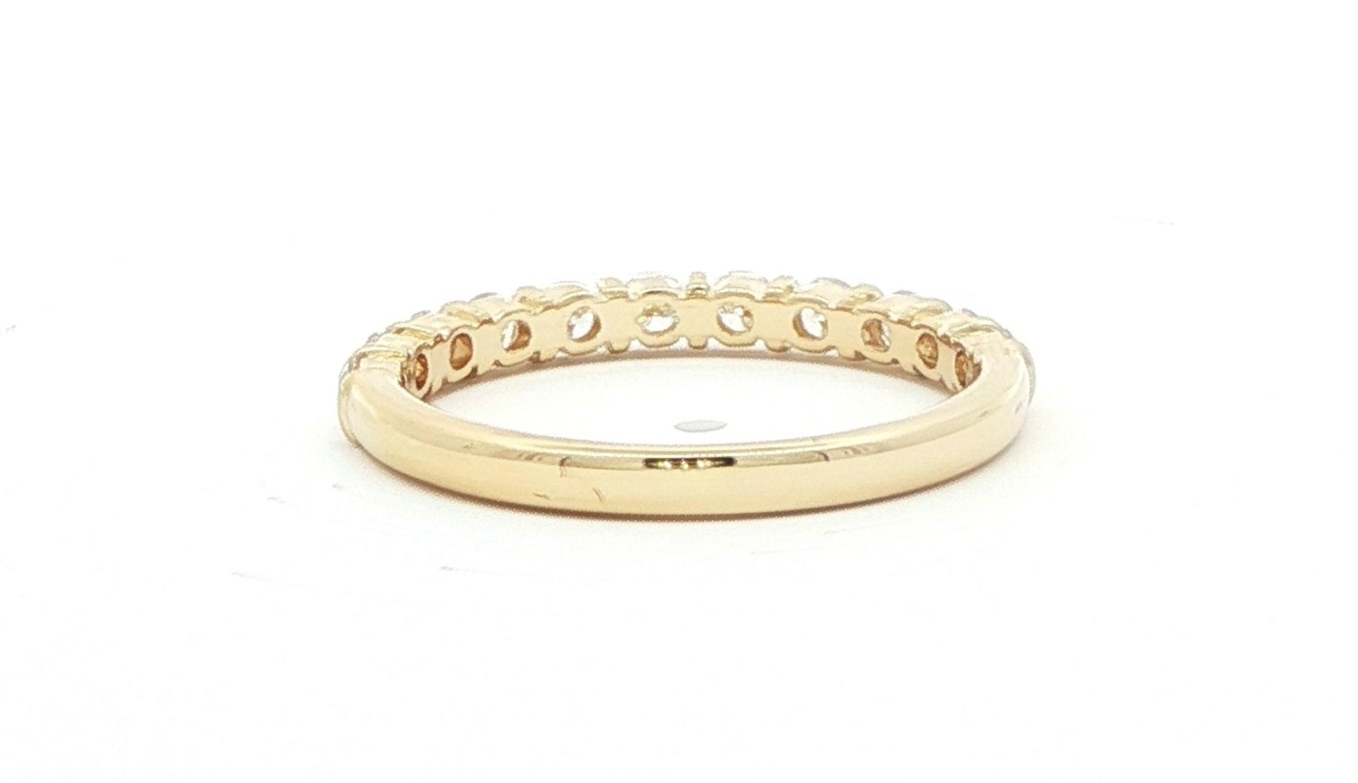 11-Stone Bar-Set Diamond Band in Yellow Gold (0.50cts TWT) back