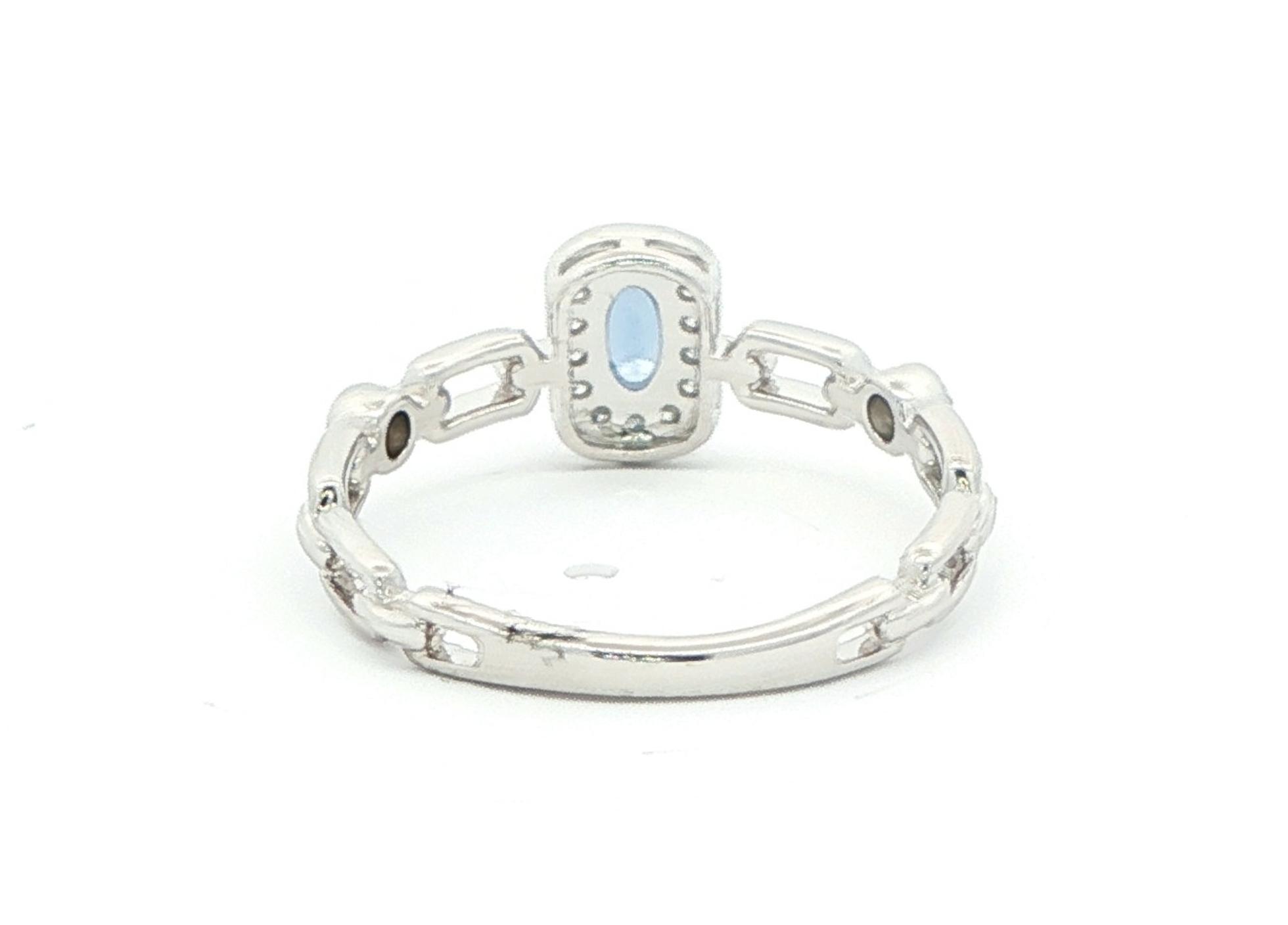 Oval Montana Yogo Sapphire and Diamond Halo with Chain Link Shank Ring in White Gold (0.32cts TWT) back