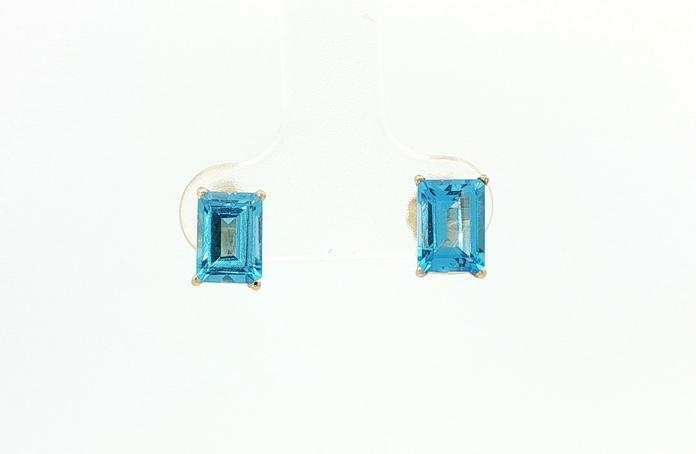 content/products/Estate Piece: 4-Prong Blue Topaz Stud Earrings in Yellow Gold (2.00cts TWT)
