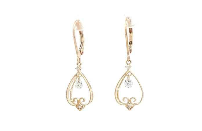 content/products/Vintage-Style Diamond Dangle Leverback Earrings in Yellow Gold (0.23cts TWT)