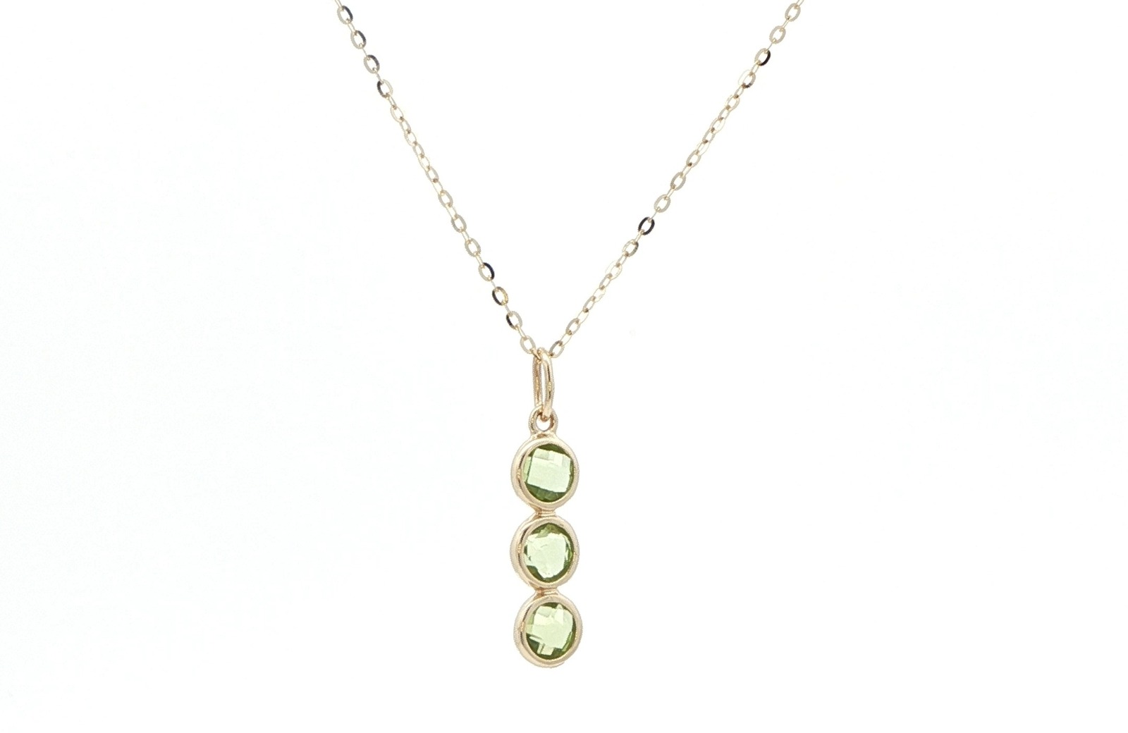Three-Stone Peridot Vertical Bar Necklace in Yellow Gold (0.75cts TWT)