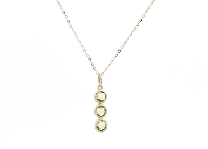 content/products/Three-Stone Peridot Vertical Bar Necklace in Yellow Gold (0.75cts TWT)