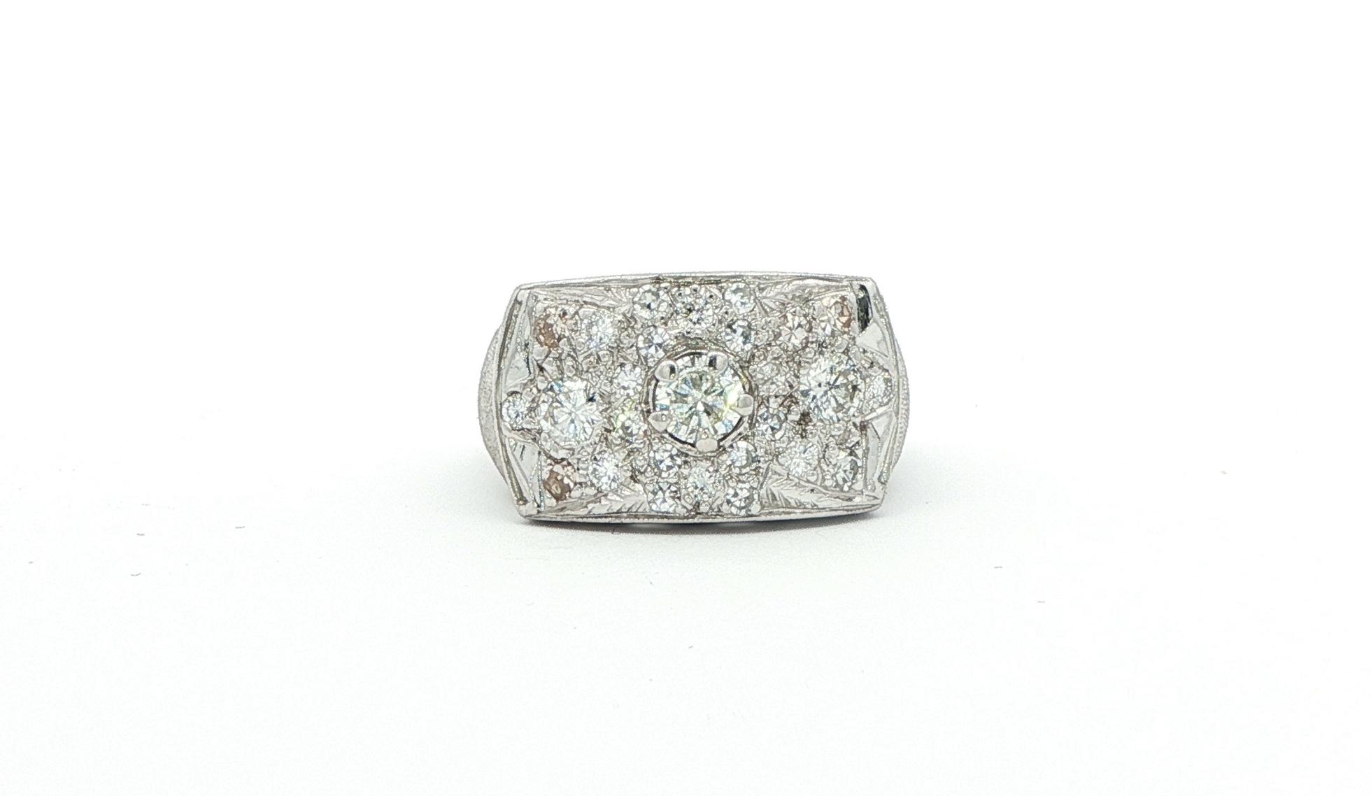 Estate Piece: Florentine Vintage-Style Diamond Rectangular Cluster Ring in White Gold (0.50cts TWT)