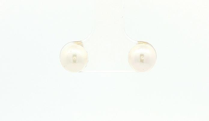 content/products/Estate Piece: Akoya Pearl Stud Earrings in Yellow Gold