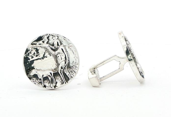 content/products/Estate Piece: Dog Hunter Cufflinks in Sterling Silver