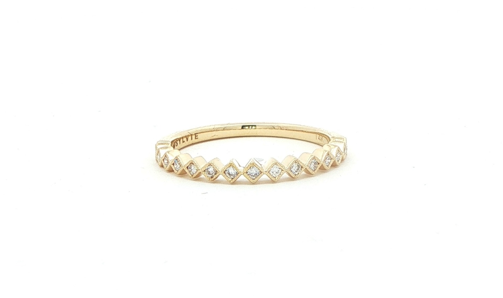 Geometric Milgrain Diamond Band in Yellow Gold (0.13cts TWT)