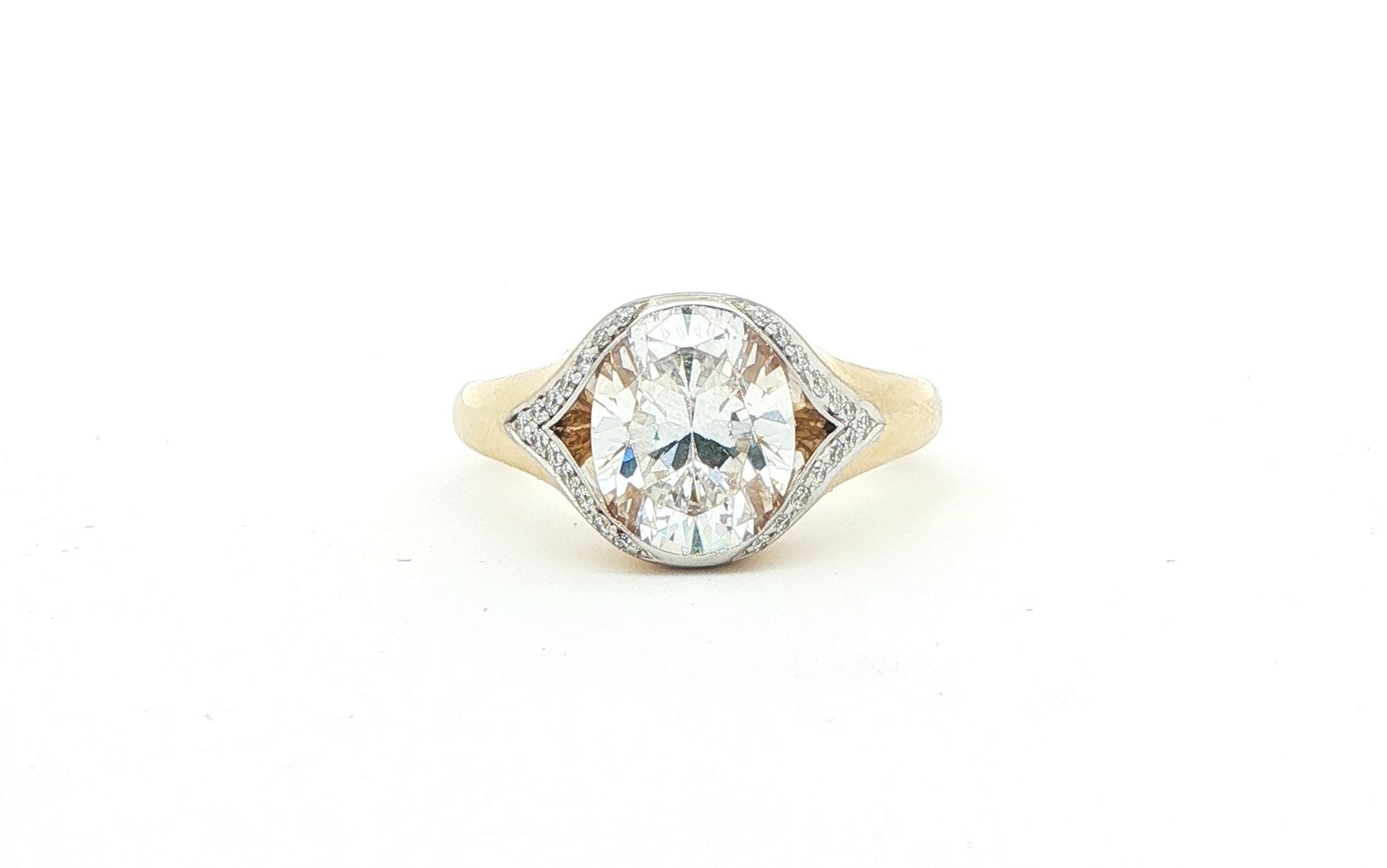 Two Tone Split Bezel Diamond Halo Split-Shank Ring in White and Yellow Gold (3.16cts TWT)