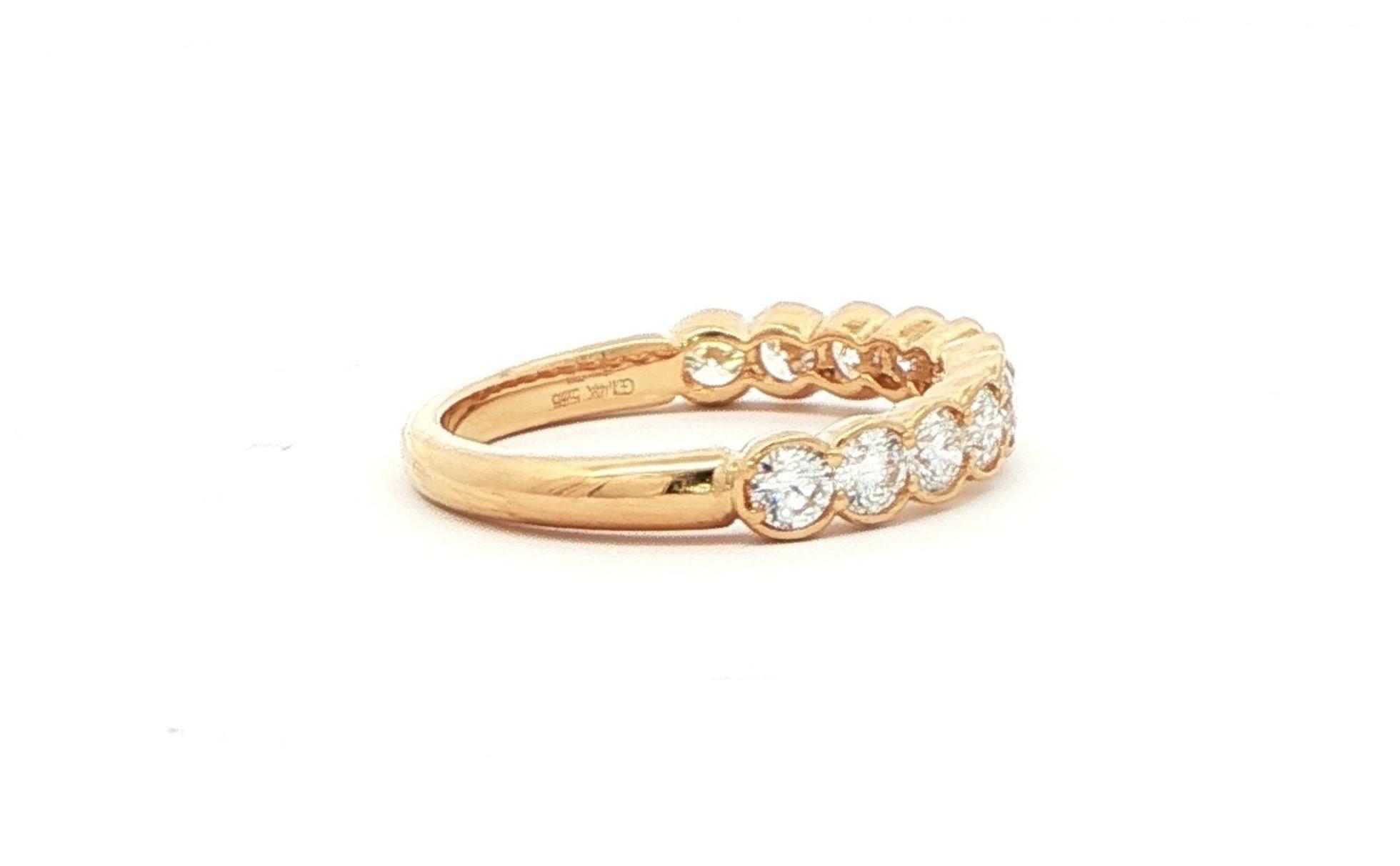 11-Stone Diamond Band in Yellow Gold (1.00cts TWT) side