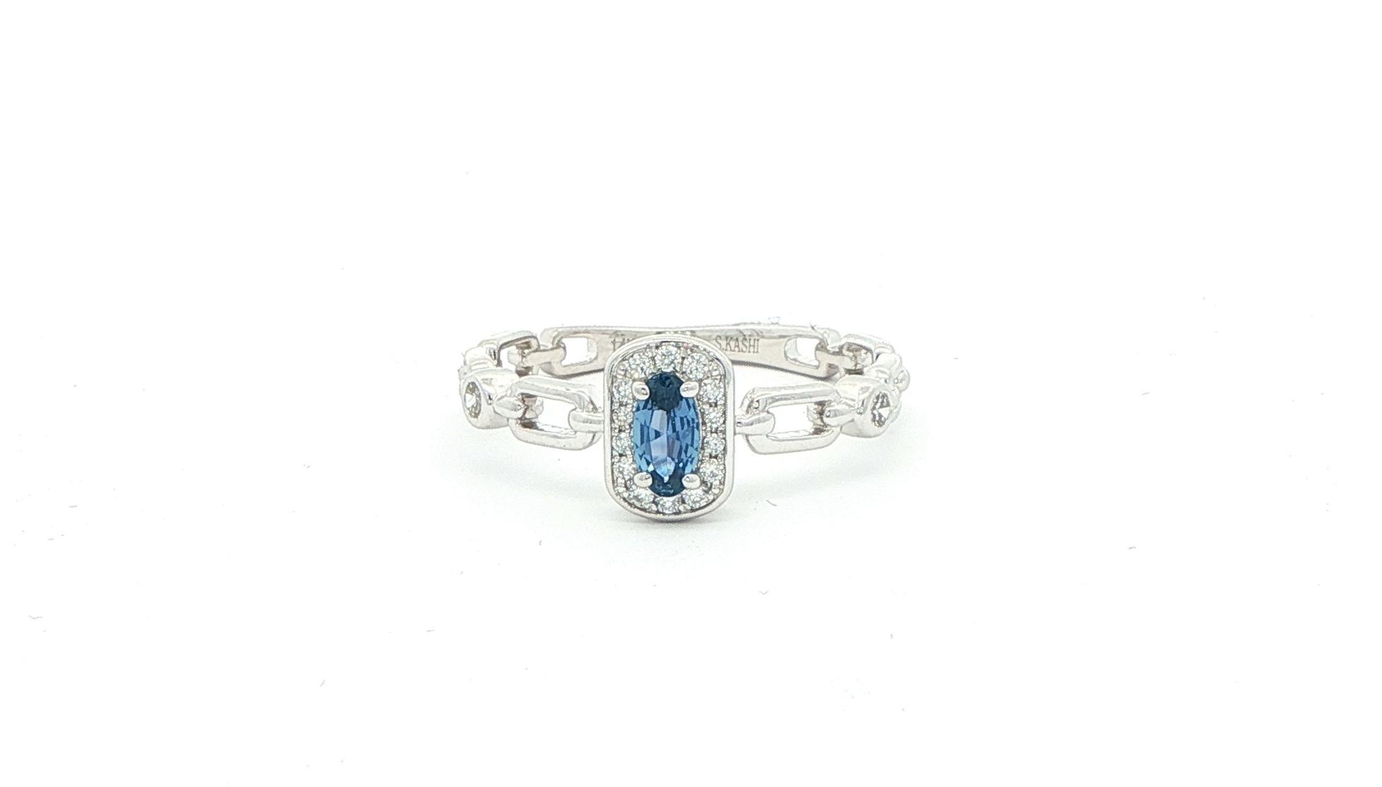 Oval Montana Yogo Sapphire and Diamond Halo with Chain Link Shank Ring in White Gold (0.32cts TWT)