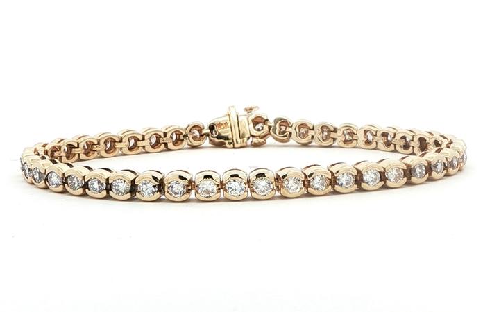 content/products/Estate Piece: Split-Bezel Diamond Line "Tennis" Bracelet in Yellow Gold (3.50cts TWT)