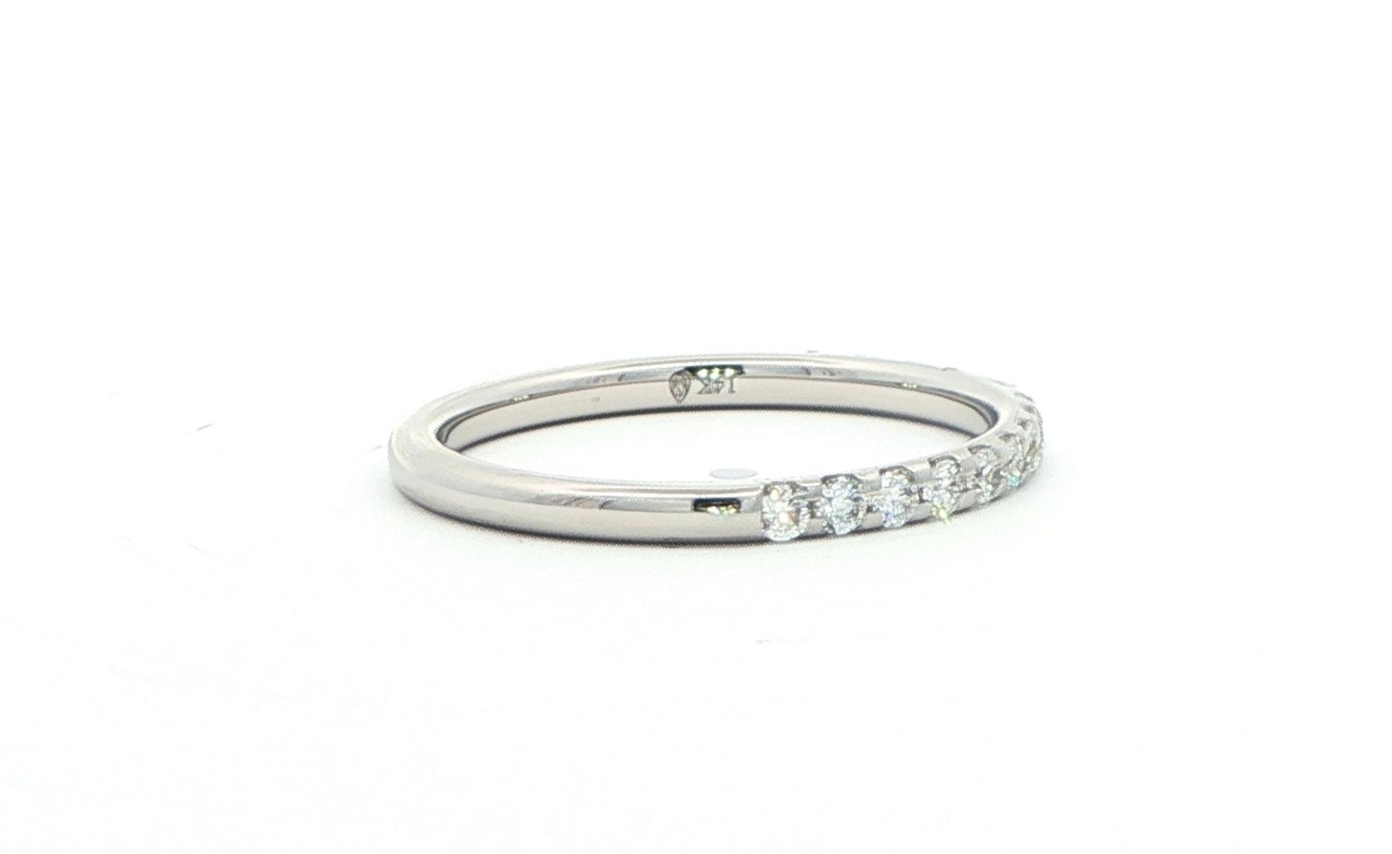 15-Stone Pave-Set Diamond Comfort-Fit Band in White Gold (0.33cts TWT) side