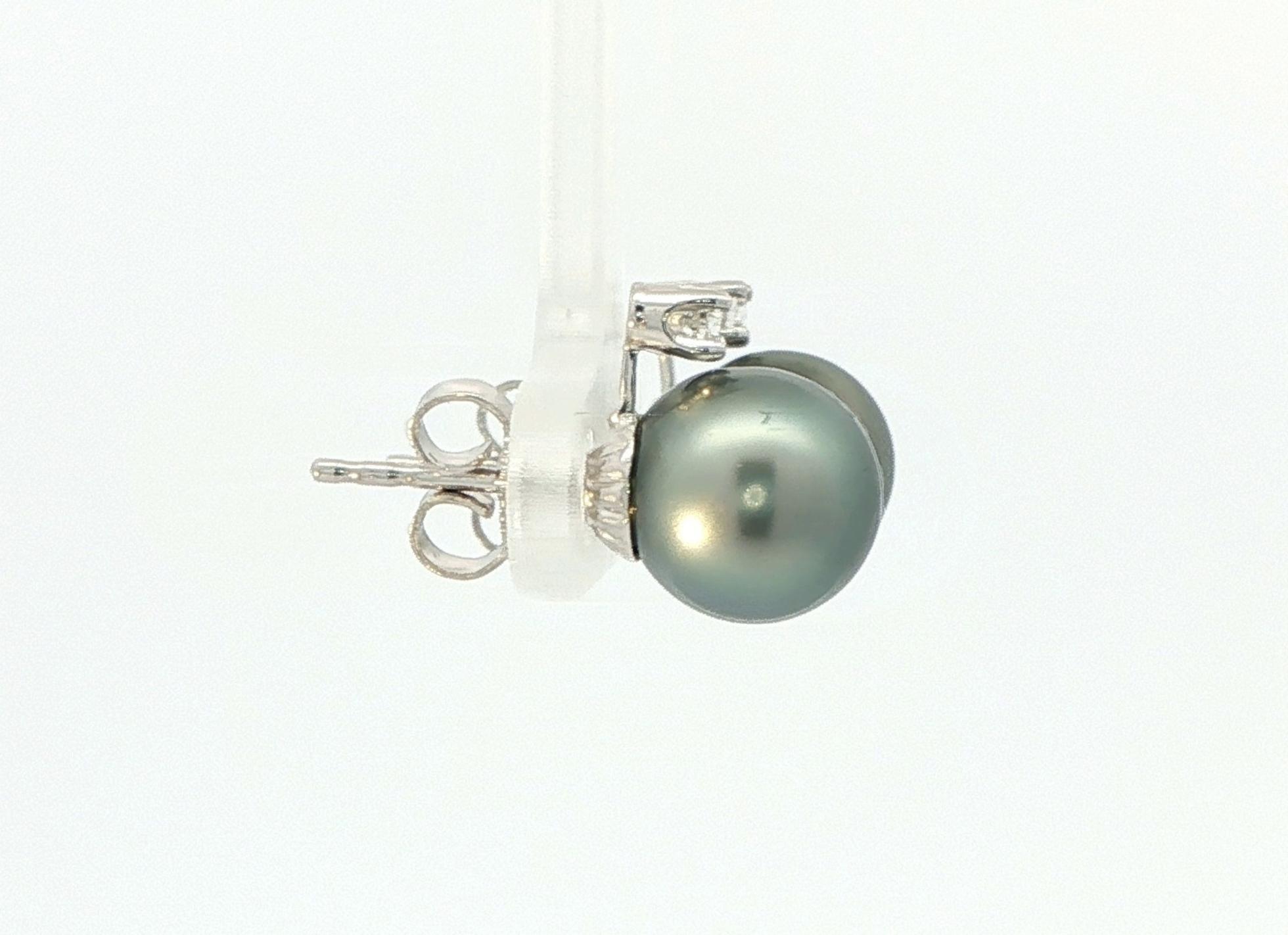 Estate Piece: 2-Stone Tahitian Pearl and Diamond Stud Earrings in White Gold (0.10cts TWT) side