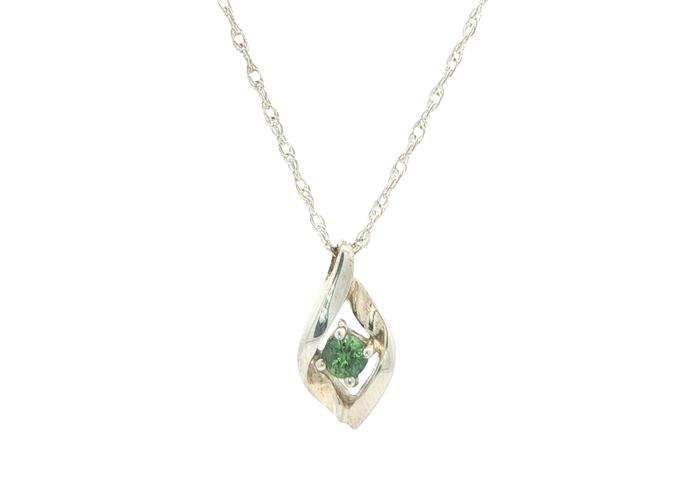 content/products/Twisted Green Montana Sapphire Necklace in Sterling Silver (0.25cts)