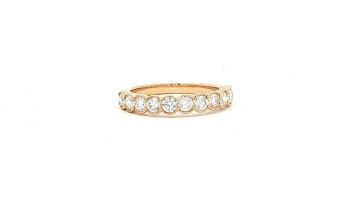 content/products/11-Stone Diamond Band in Yellow Gold (1.00cts TWT)