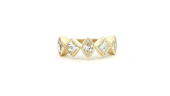 content/products/5-Stone Alternating Shapes Bezel-Set Diamond Ring in Yellow Gold (2.06cts TWT)