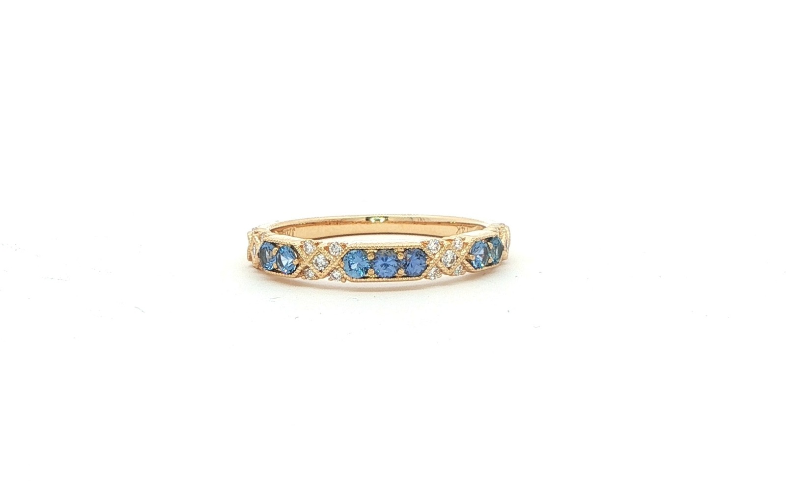 Criss-Cross Milgrain Montana Yogo Sapphire and Diamond Ring in Yellow Gold (0.45cts TWT)
