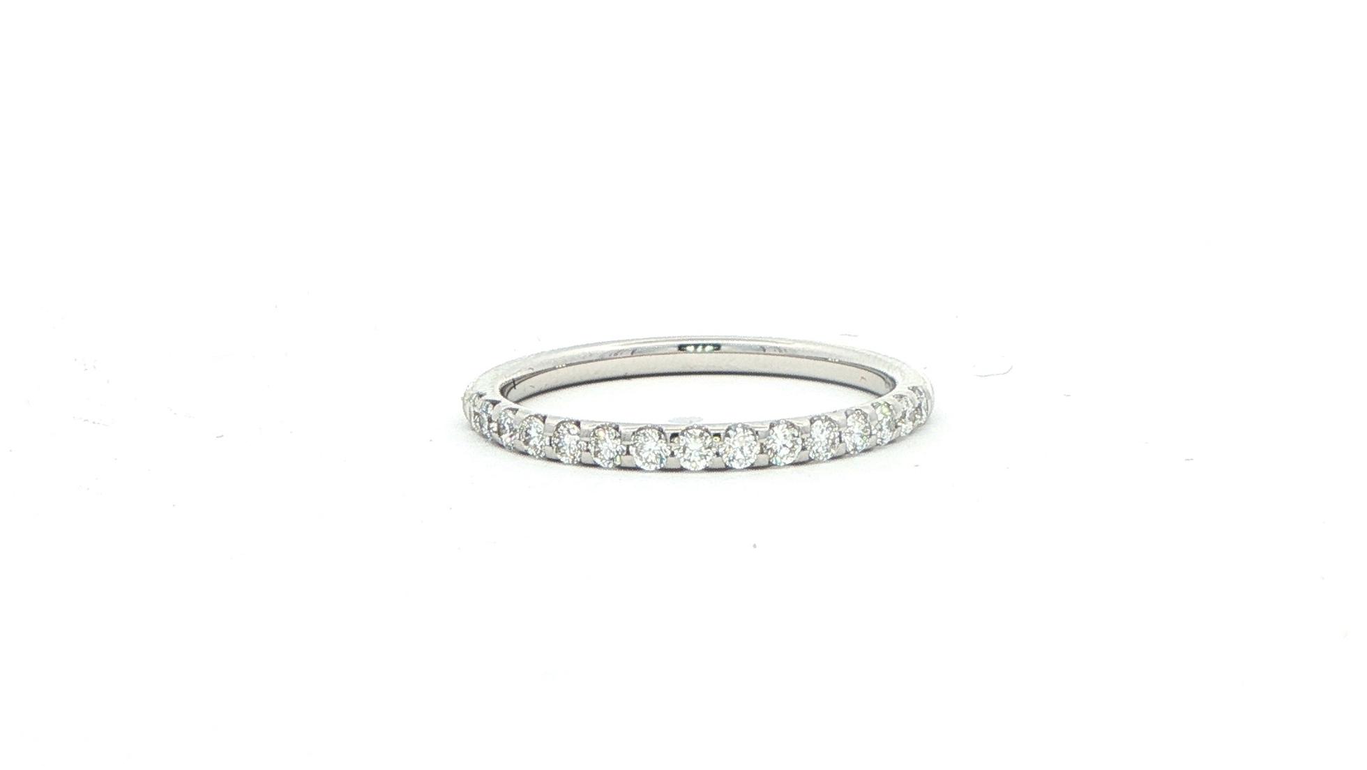 15-Stone Pave-Set Diamond Comfort-Fit Band in White Gold (0.33cts TWT)
