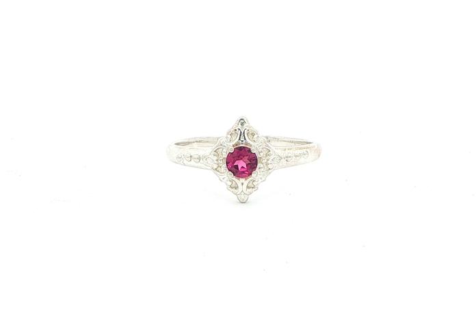 content/products/Filigree-Style Kite-Shape Montana Garnet Ring in Sterling Silver (0.40ct)