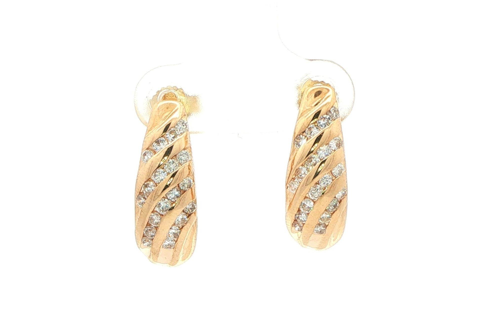 Estate Piece: 4-Channel Diamond J Hoop Earrings in Yellow Gold (0.50cts TWT)