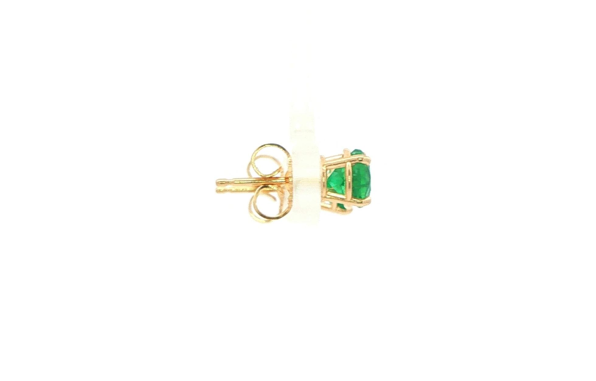Estate Piece: 4-Prong Emerald Stud Earrings in Yellow Gold (1.50cts TWT) side
