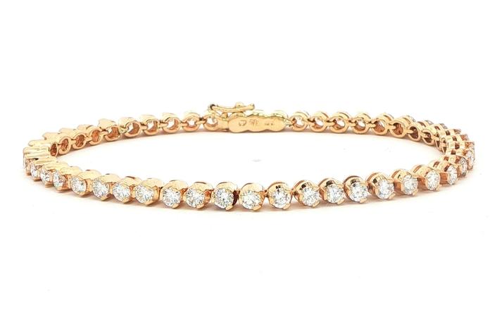 content/products/Estate Piece: Diamond Tennis Bracelet in Yellow Gold (3.00cts TWT)